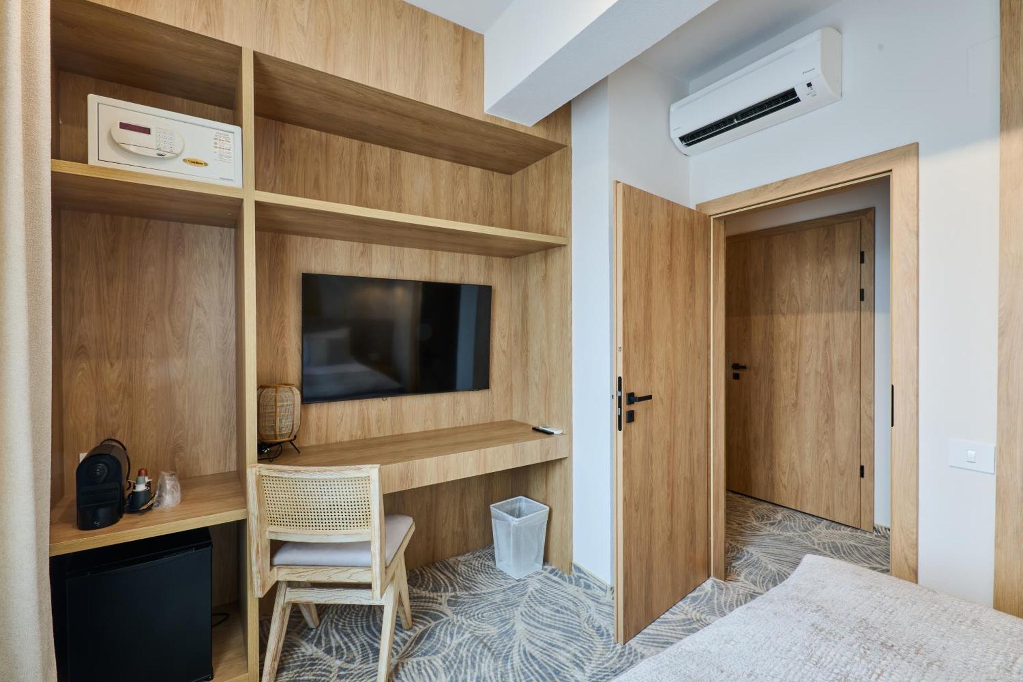Hotel Serenity Timisoara Exterior photo