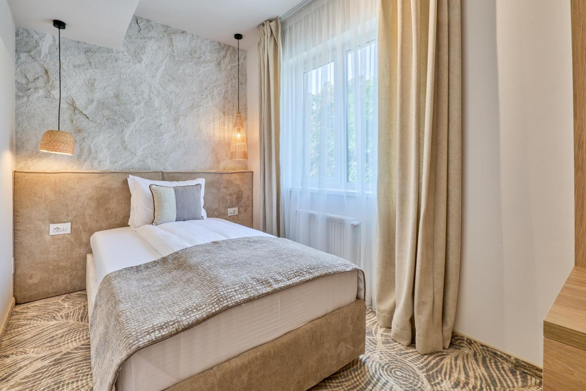 Hotel Serenity Timisoara Exterior photo