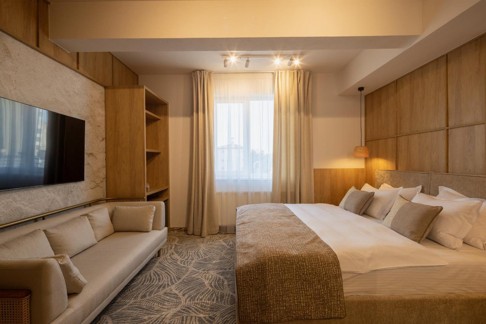 Hotel Serenity Timisoara Exterior photo