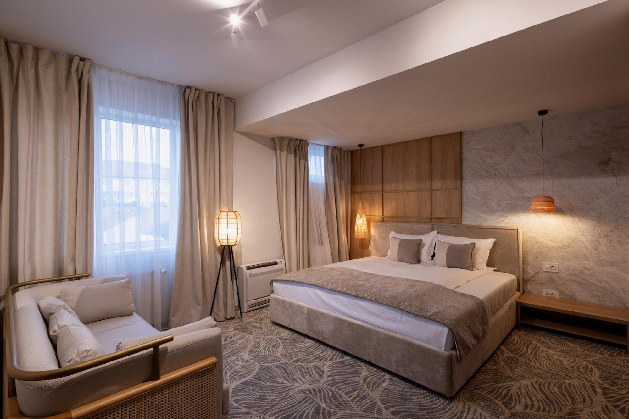 Hotel Serenity Timisoara Exterior photo